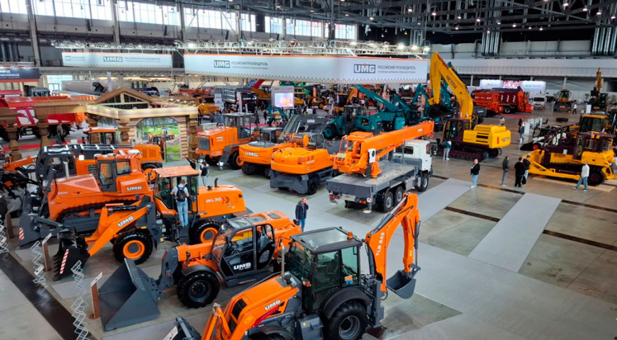 Если вдруг Вы не смогли посетить: делимся фотовпечатлениями от выставки «А8 МАШИНЫ РОССИИ»